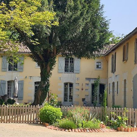 L'Olivier Monts-sur-Guesnes Exterior foto