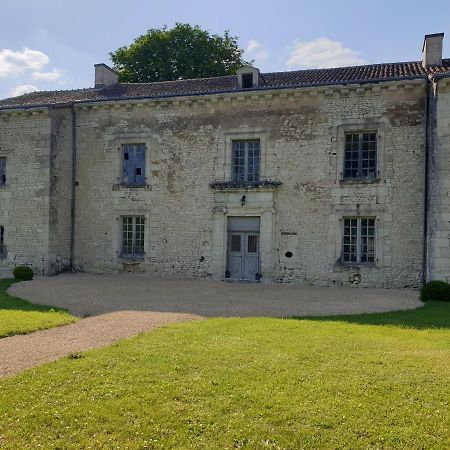 L'Olivier Monts-sur-Guesnes Exterior foto